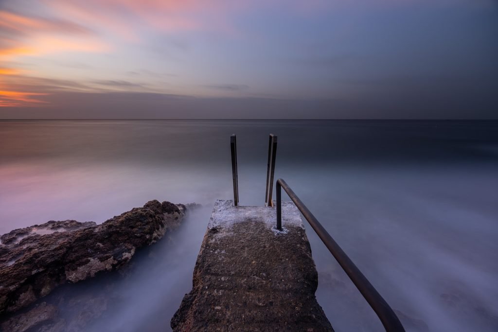 Escaleras al Atlántico durante la hora azul